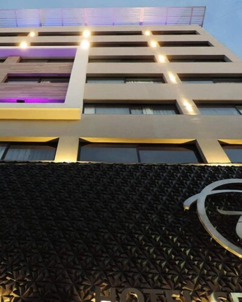 Hotel Senorial Platino 레온 외부 사진